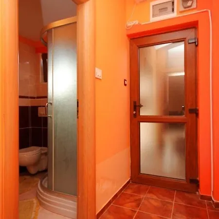 With A Parking Space Stinjan, - 7253 Pula