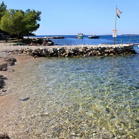 With A Parking Space Stinjan, - 7253 Póla