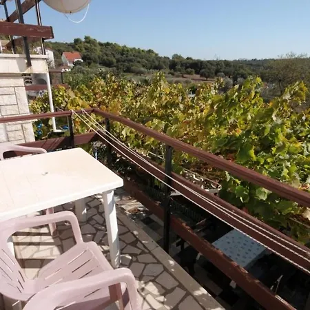 With A Parking Space Stinjan, - 7253 Daire Pula