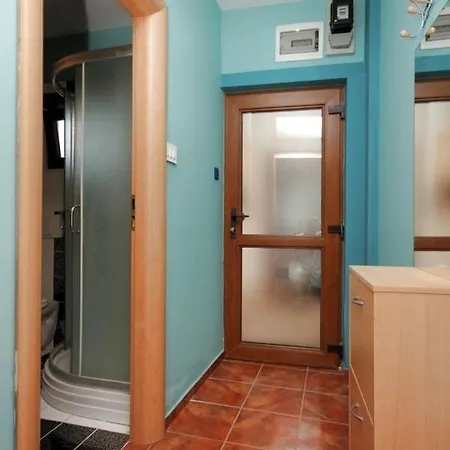 With A Parking Space Stinjan, - 7253 *