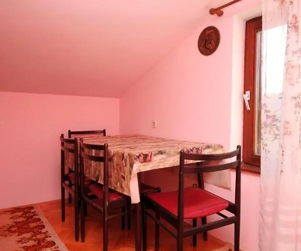 Apartman With A Parking Space Stinjan, - 7253 *