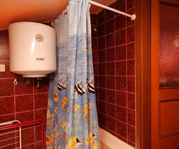 With A Parking Space Stinjan, - 7253 Apartman Póla