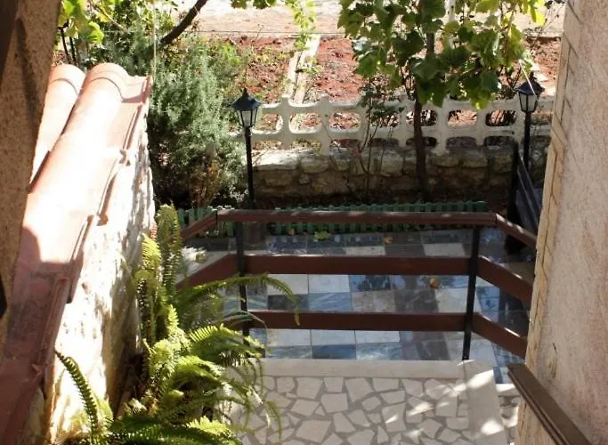 With A Parking Space Stinjan, - 7253