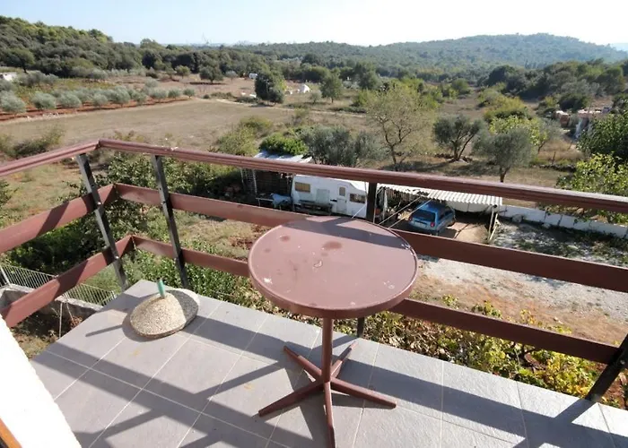 With A Parking Space Stinjan, - 7253 Πούλα