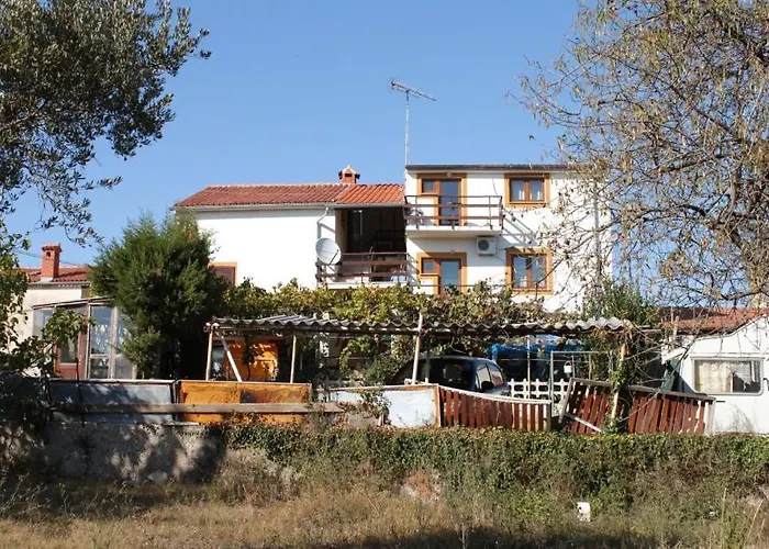 With A Parking Space Stinjan, - 7253 Διαμέρισμα *